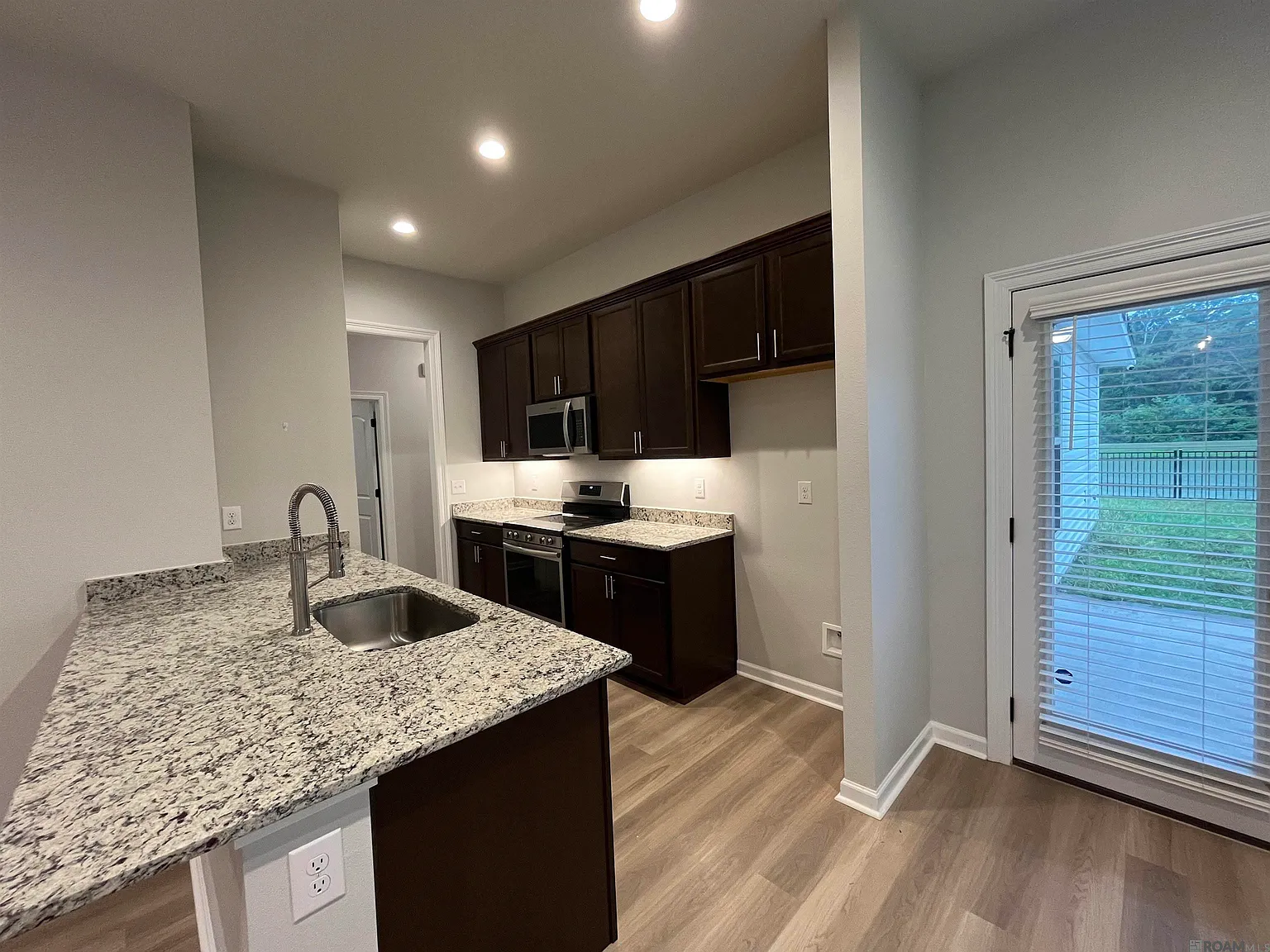 4 bed, 1458 sqft, $2,000 — Photo 4