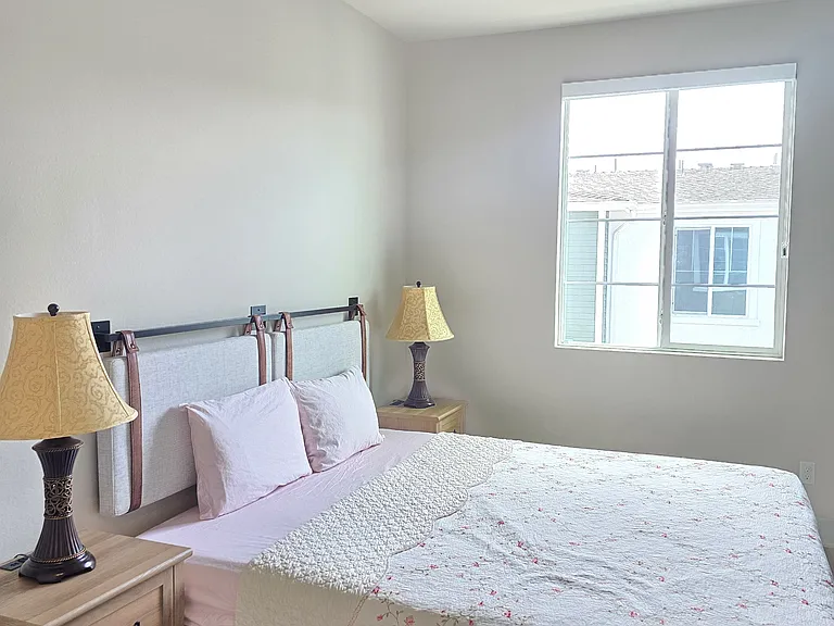 1488 W Sunrise Ln — Photo 22
