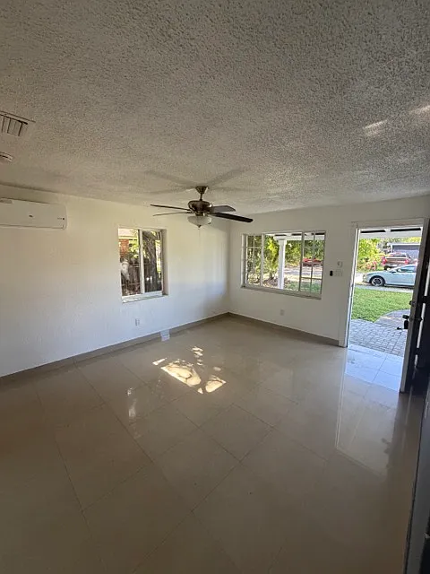 2 bed, 1302 sqft, $2,250 — Photo 3