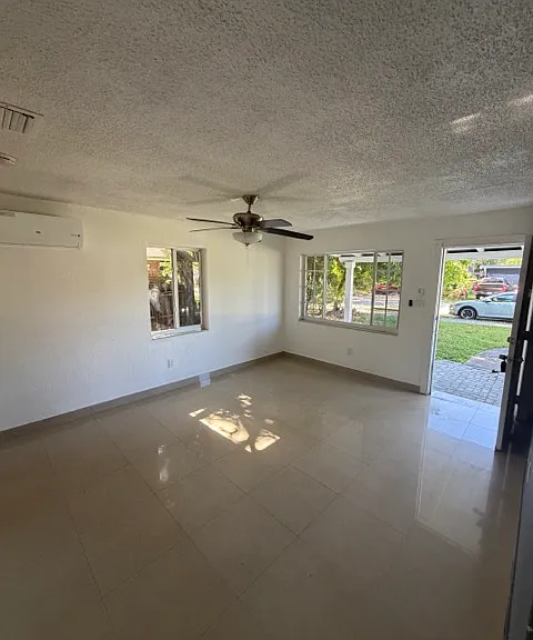2318 Roosevelt St #2318 — Photo 3