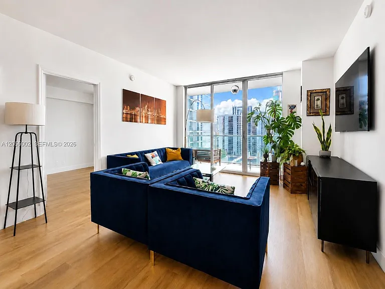 500 Brickell Ave #1805 — Photo 5