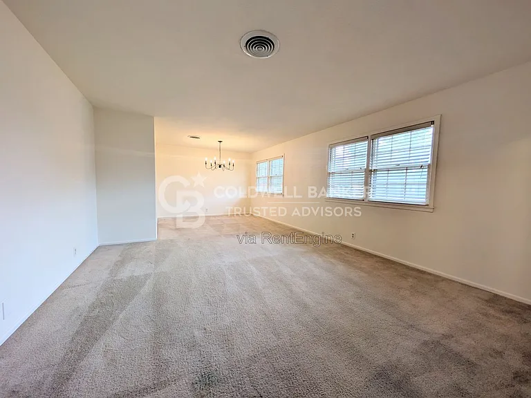 3021 67th St — Photo 5