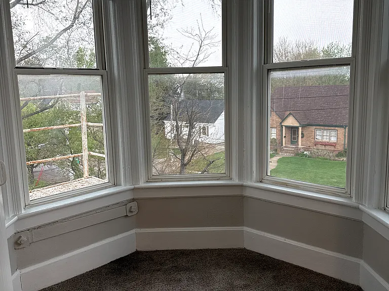 2040 S Saint Aubin St #3 — Photo 2