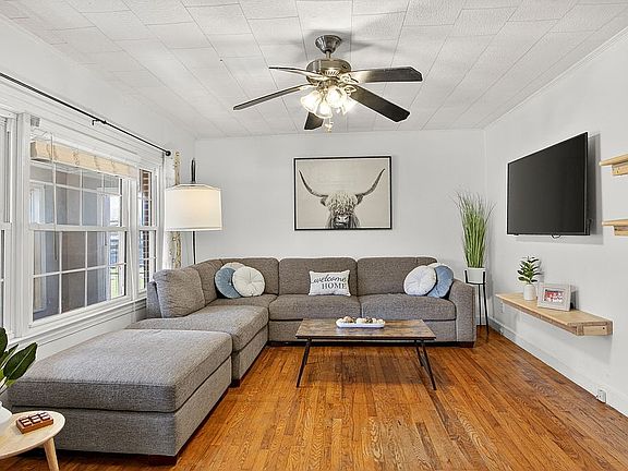 4th image of 518 Woody Rd