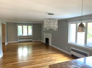 69 Louise Rd, Chestnut Hill, MA 02467