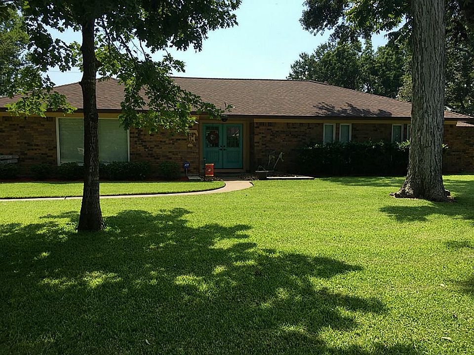 1st image of 310 Linden Ln