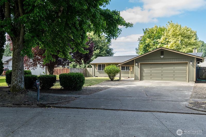2nd image of 3273 Tori Lane