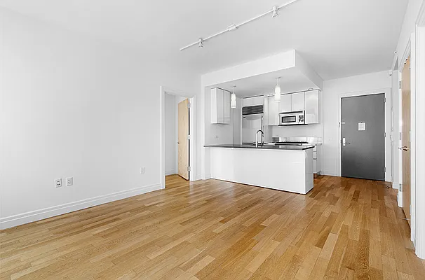 Rented by Mirador Real Estate | media 41