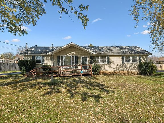 2nd image of 208 W Hutchinson Dr