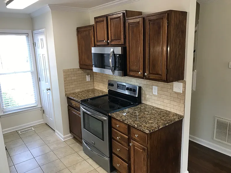 Kitchen, pantry, oven ,microwave, & lots of cabinets