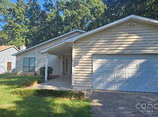 3738 Sweetgrass Ln, Charlotte, NC 28226