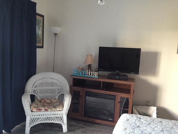 2nd image of 55 Sea Park Blvd