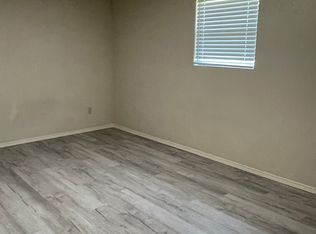 1915 N Maple St, Sallisaw, OK 74955