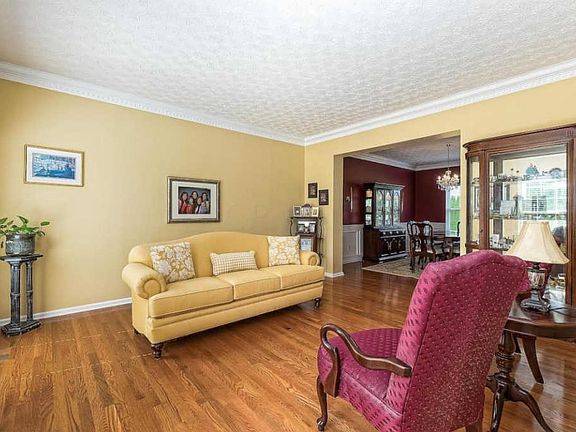 4th image of 4317 Charles Ct