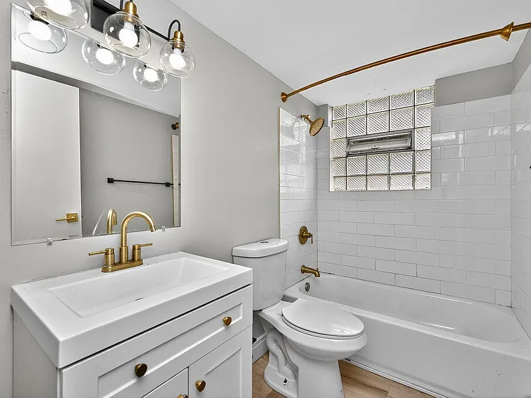 6140 Ridge Ave #7 — Photo 6