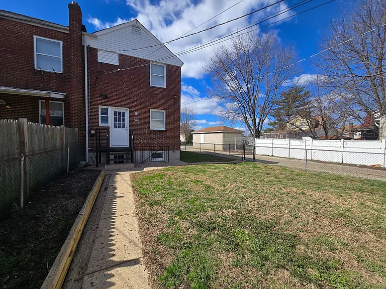 901 Elton Ave — Photo 14