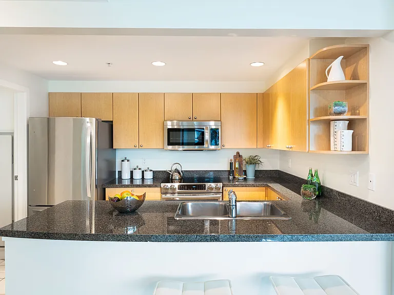 699 Cardero St — Photo 19
