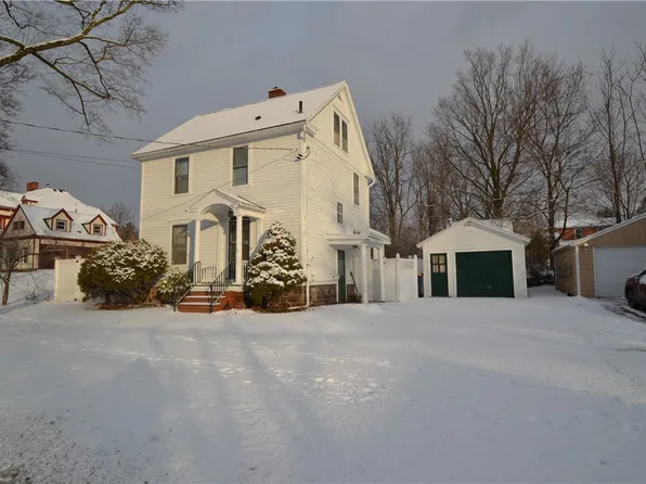 219 E Jackson St, Palmyra, NY 14522