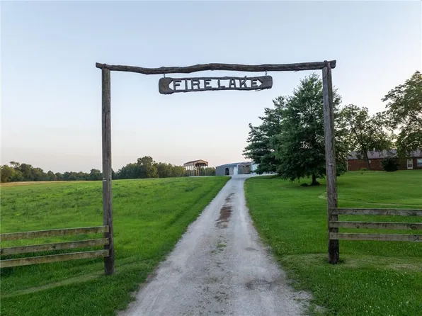 186 Highway B, Spickard, MO 64679