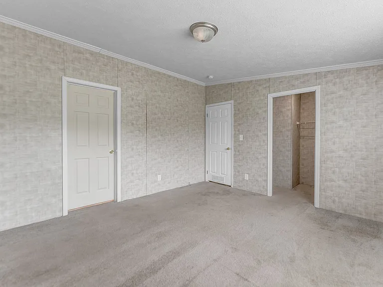 6037 Route 5 — Photo 19
