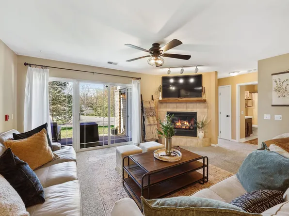 5567 Bantry Ln APT 3, Fitchburg, WI 53711