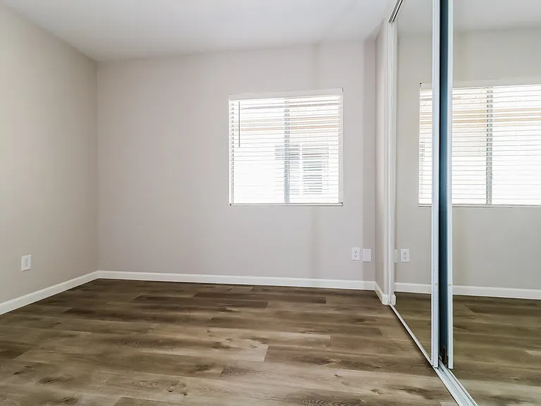 10043 N 115th Dr — Photo 14