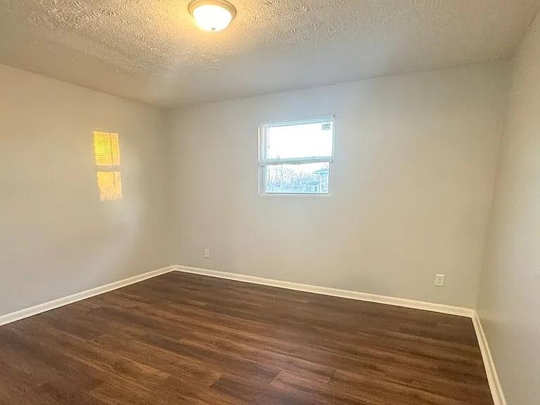 1704 Valley Forge Way — Photo 12