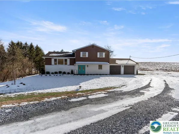 438 Nursery Rd, Kempton, PA 19529