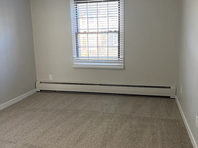 1025 Smetana Rd #3 — Photo 7