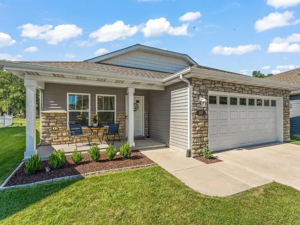 107 Neville Ct, Porter, IN 46304