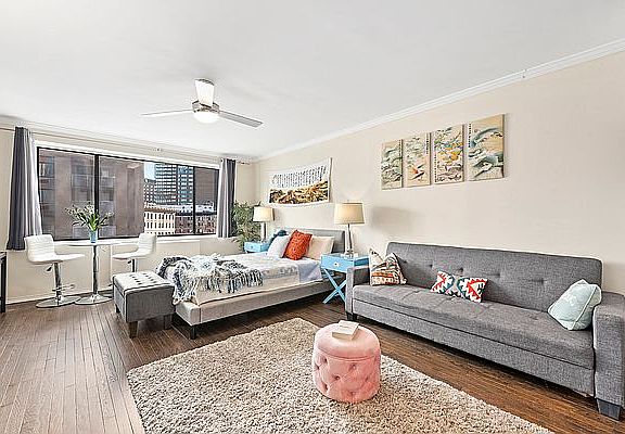 4th image of 211 W 71st St APT 14D