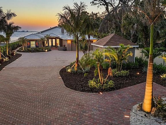 5th image of 3931 Bay Shore Rd