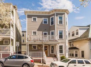 25 Walnut St #1, Somerville, MA 02143