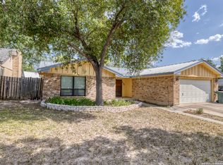 605 E Leona St, Uvalde, TX 78801