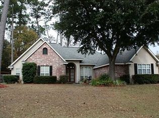 447 Red Maple Dr, Mandeville, LA 70448