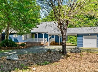 596 Greenbrier Farm Trl, Siler City, NC 27344