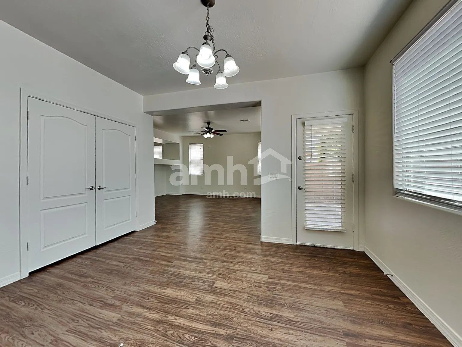 4 bed, 3.0 bath, 1902 sqft, $2,045 — Photo 4