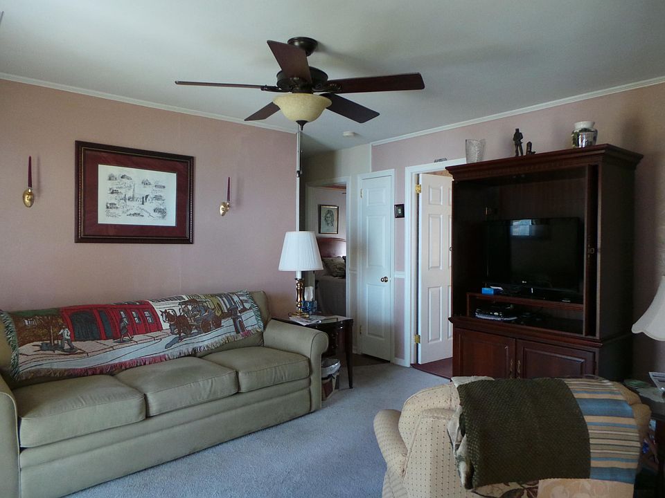 2nd image of 7650 Mendelwood Dr