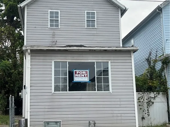 213 Crest Ave, Charleroi, PA 15022