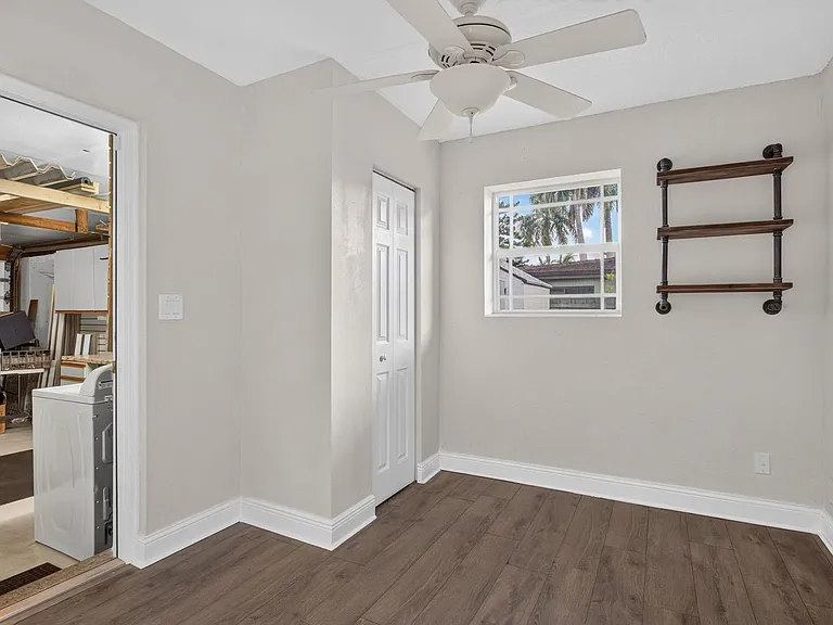 1240 SW 3rd Ter — Photo 16