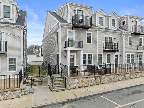25 Howland St Unit 2, Plymouth, MA 02360