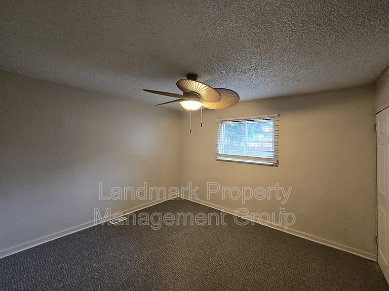 20083 Salem St — Photo 11
