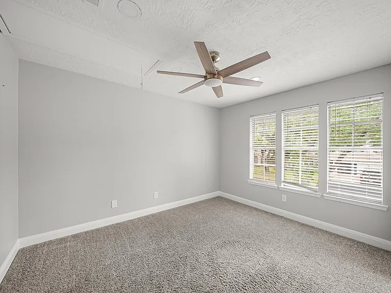 8611 Spruce Mill Dr — Photo 10