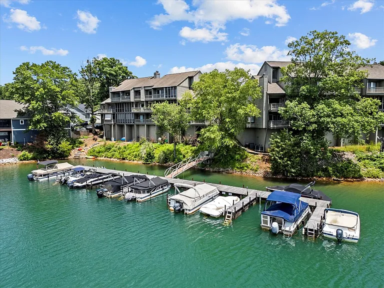701 Loran Pointe Cir — Photo 14