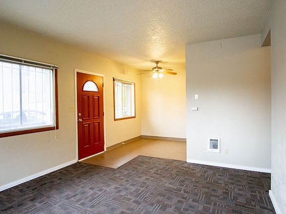 2nd image of 1011 NE Prescott St #M