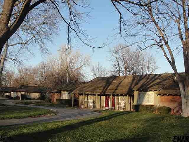 1st image of 2401 Wildwood Dr