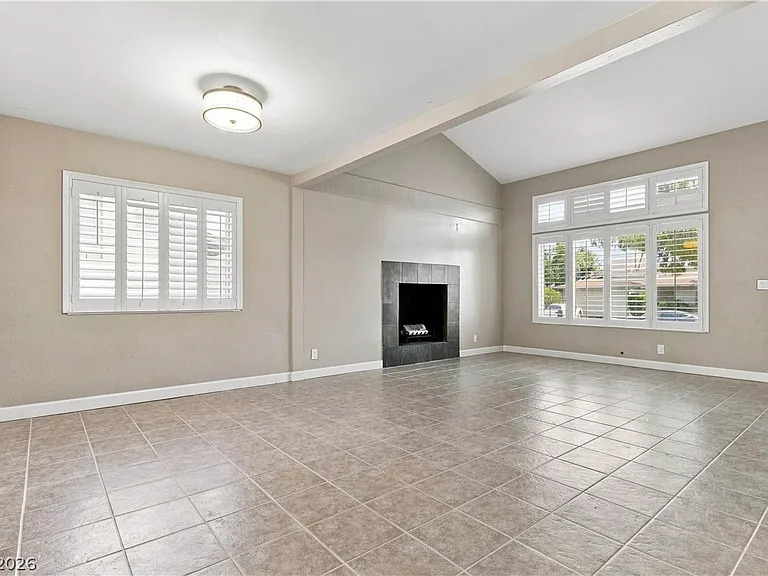 4815 Castle Rock Ct — Photo 8