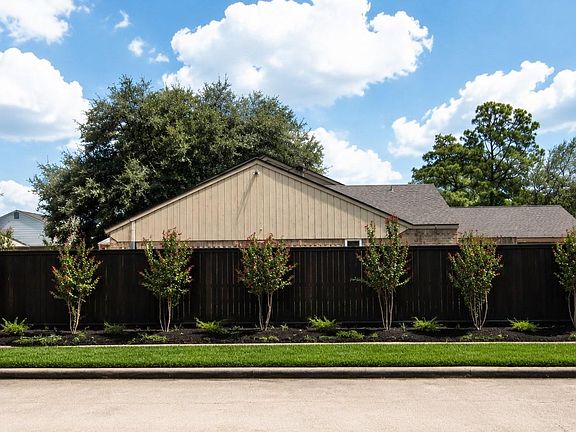 4th image of 2303 Silver Sage Dr