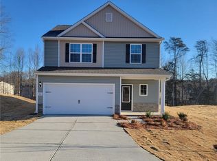 3441 Robindale Dr, Winston Salem, NC 27107
