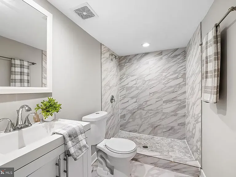 1206 S Charles St #BASEMENT — Photo 6